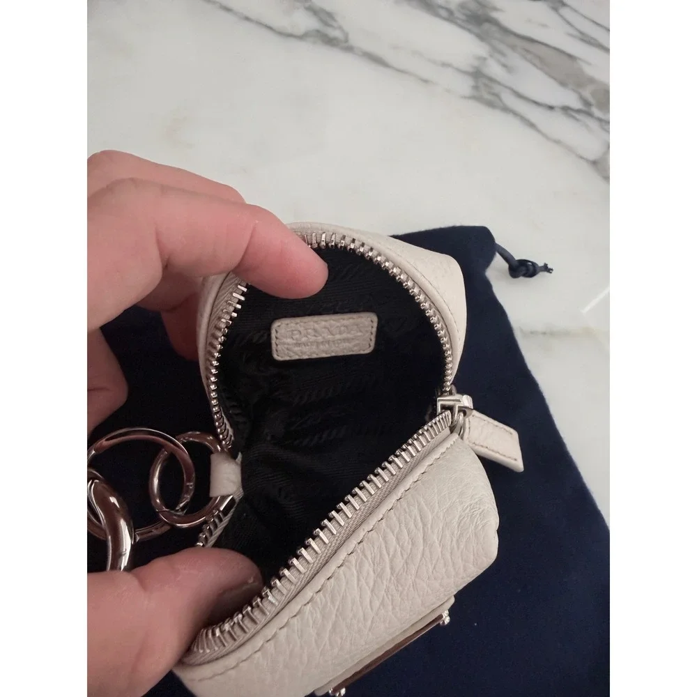Prada 2TL547 Vitello Daino Leather Pouch Keychain Talco White‎ Carabiner Clip